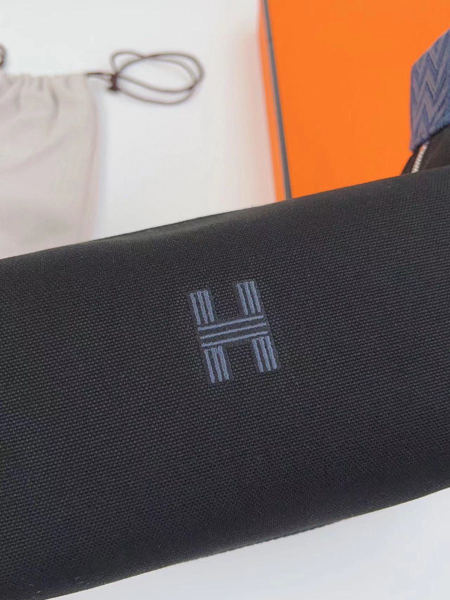 Hermes Bride-a-Brac Large Case in Black Canvas with Zigzag Motifs - Image 9