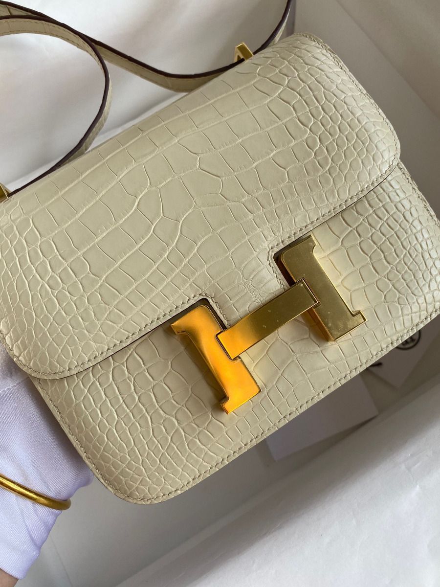 Hermes Constance 18 Handmade Bag In Vanille Matte Alligator Leather - Image 5