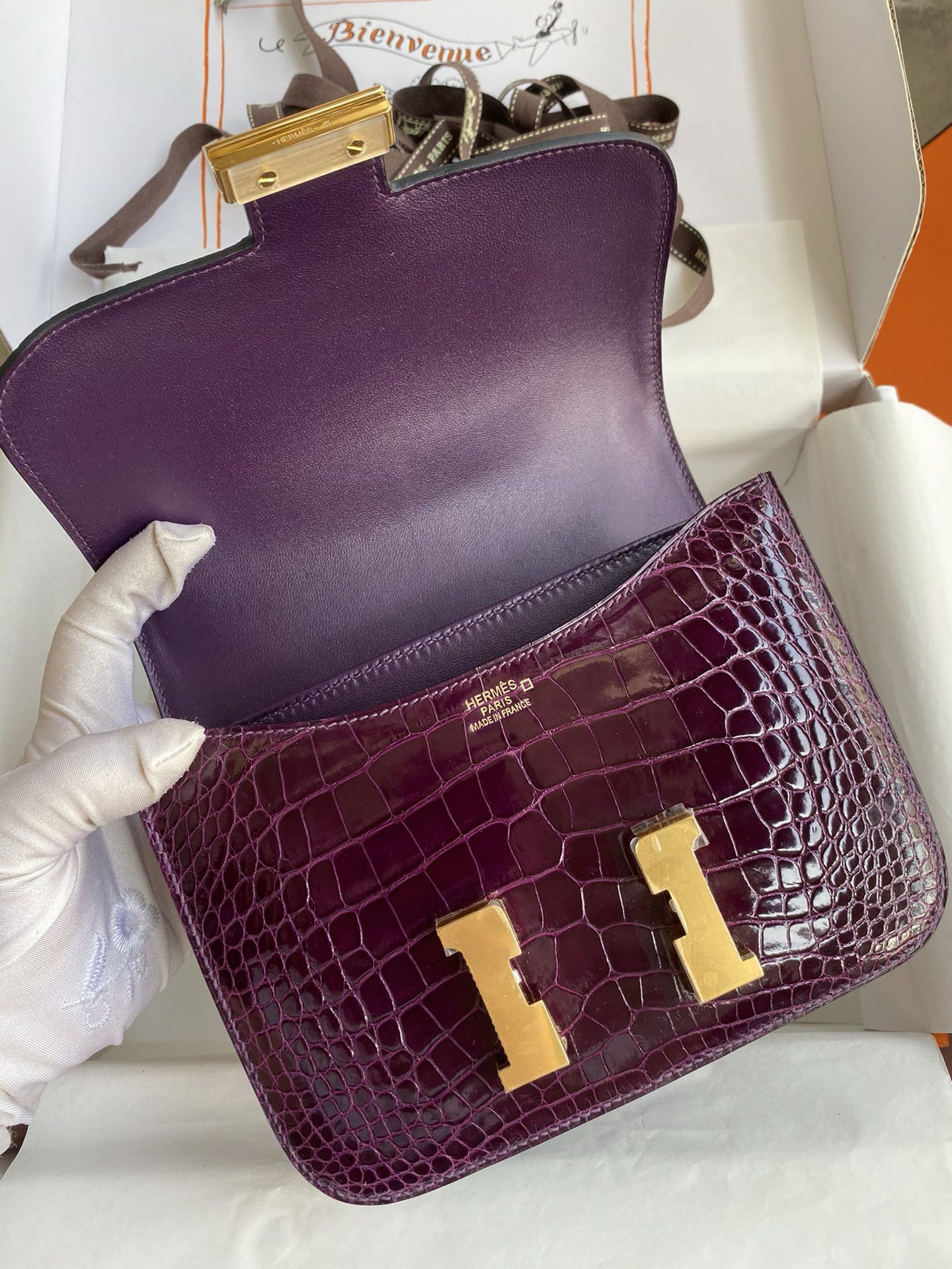 Hermes Constance 18 Handmade Bag in Cassis Shiny Alligator Leather - Image 6