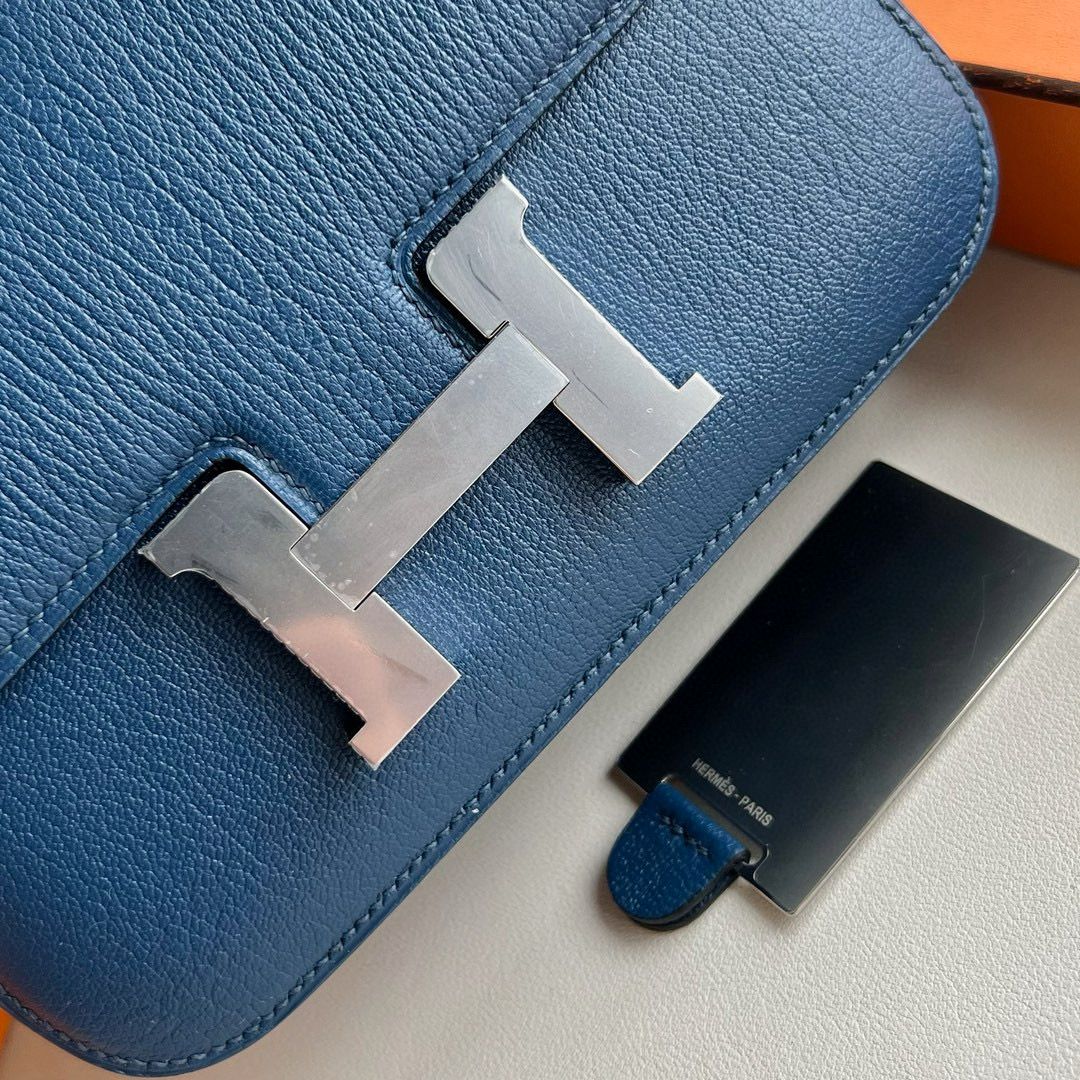 Hermes Constance 18 Handmade Bag in Bright Blue Chevre Mysore Leather - Image 3