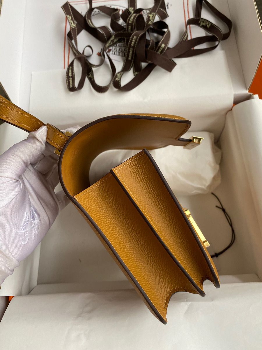 Hermes Constance 18 Handmade Bag In Sesame Epsom Calfskin - Image 5