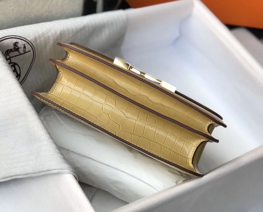 Hermes Constance 24cm Bag In Jaune Poussin Embossed Crocodile - Image 5