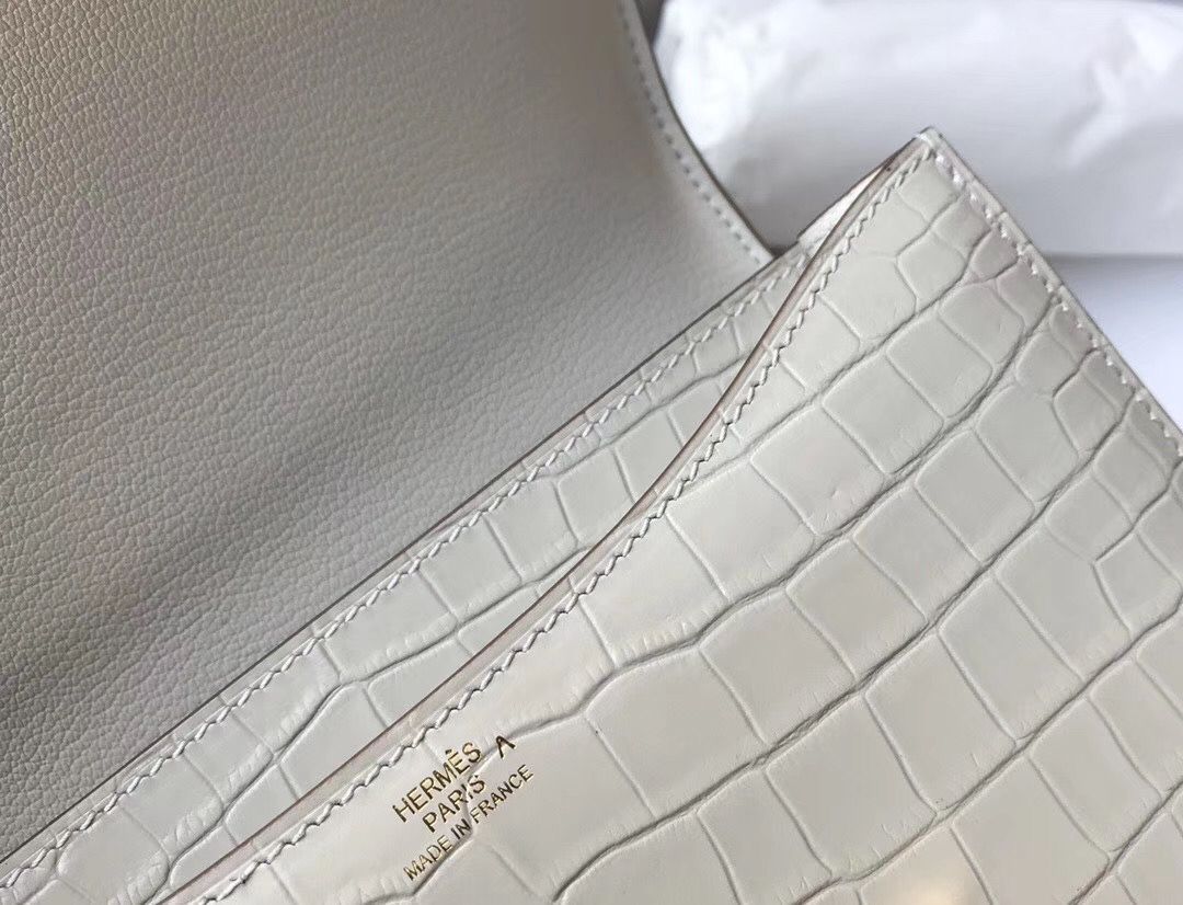 Hermes Constance 24cm Bag In White Embossed Crocodile - Image 7