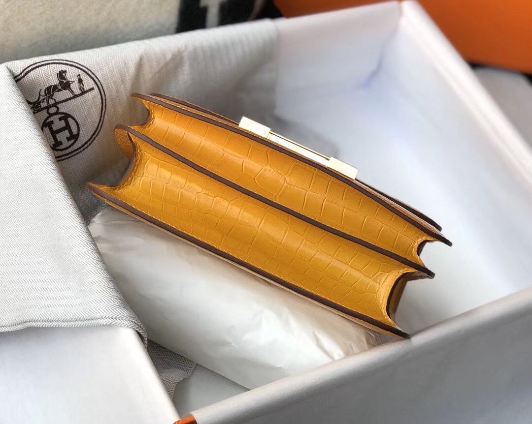 Hermes Constance 24cm Bag In Yellow Embossed Crocodile - Image 5