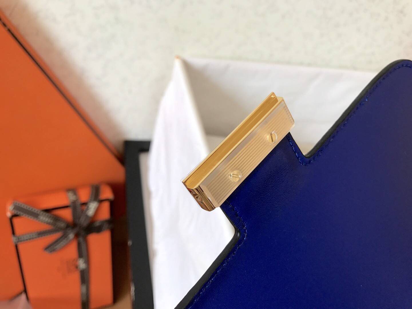 Hermes Constance 24 Handmade Bag In Blue Electric Epsom Leather - Image 9