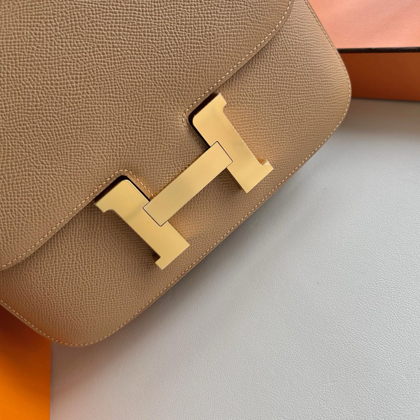 Hermes Constance 24 Handmade Bag in Chai Epsom Calfskin - Image 10