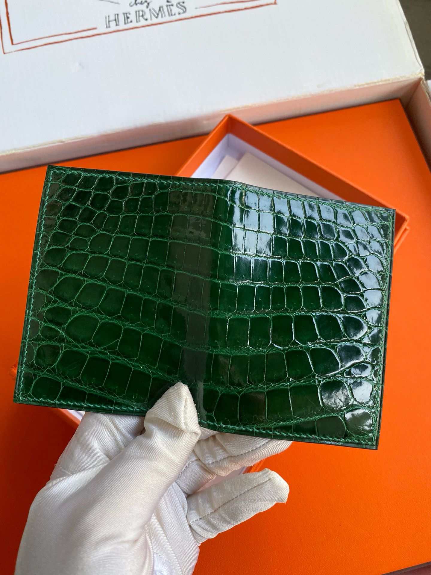 Hermes MC² Euclide Card Holder in Vert Emeraud Shiny Alligator Leather - Image 7