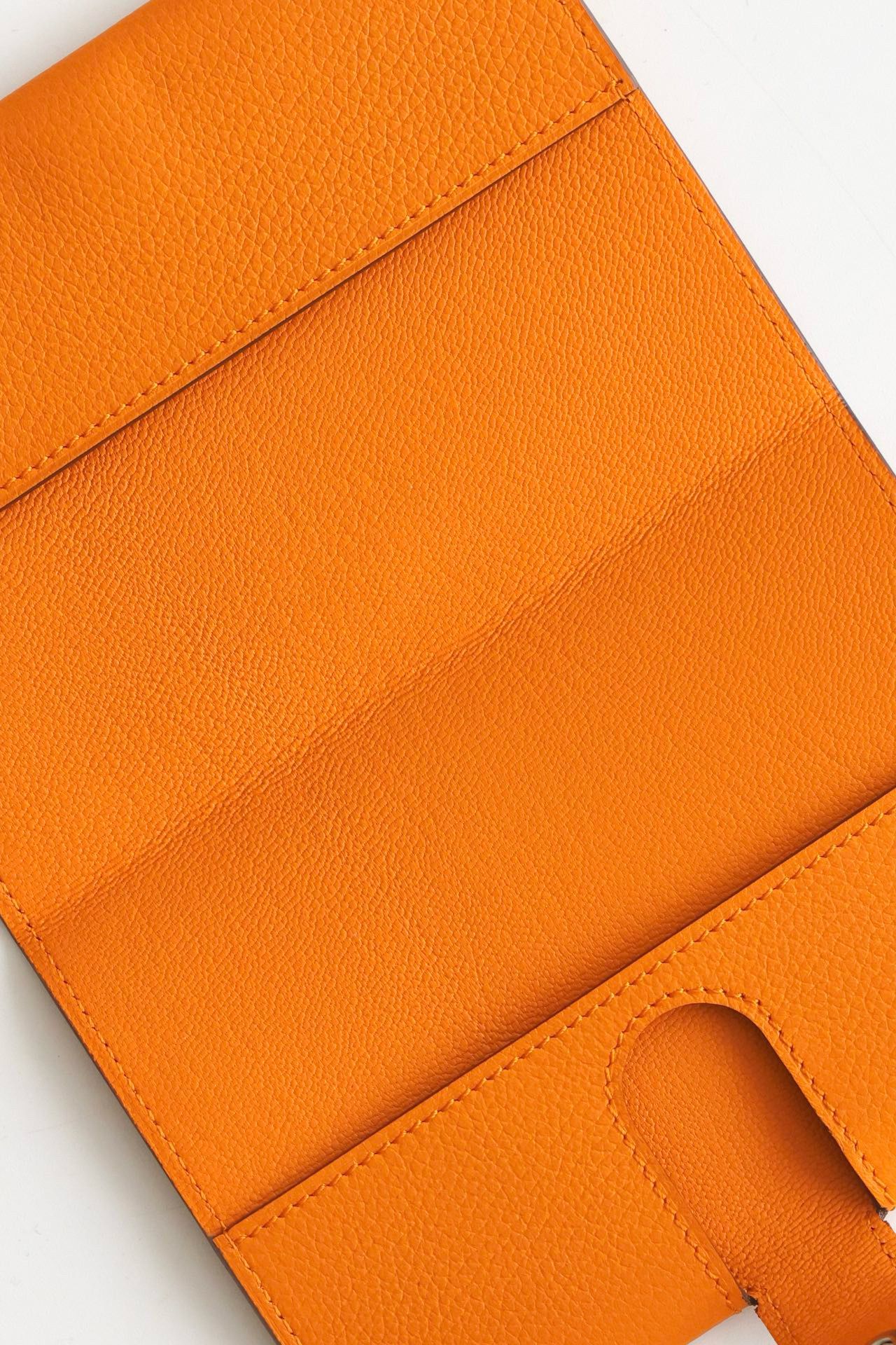 Hermes R.M.S Passport Holder in Apricot Evercolor Calfskin - Image 9