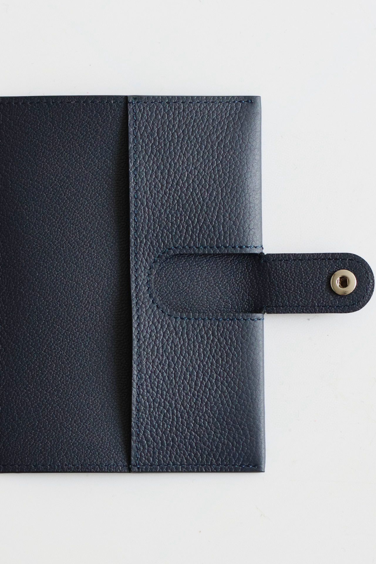 Hermes R.M.S Passport Holder in Blue Nuit Evercolor Calfskin - Image 6