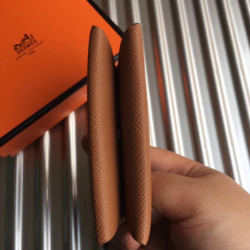 Hermes Calvi Card Holder In Gold Epsom Leather - Image 3