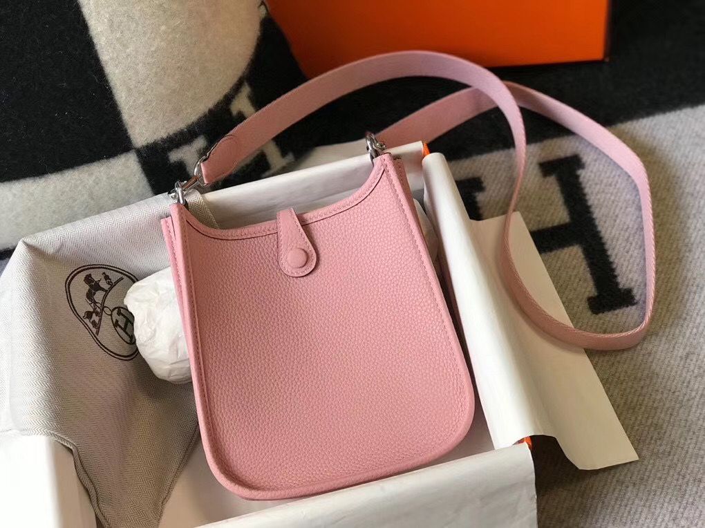 Hermes Evelyne III TPM Bag In Pink Clemence Leather - Image 3