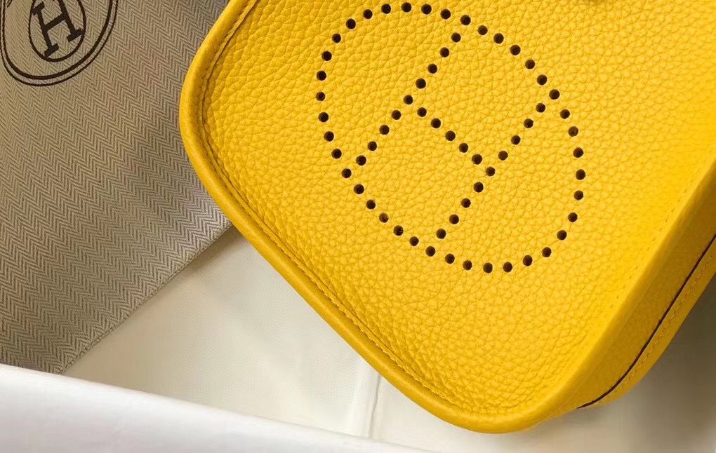 Hermes Evelyne III TPM Bag In Yellow Clemence Leather - Image 5