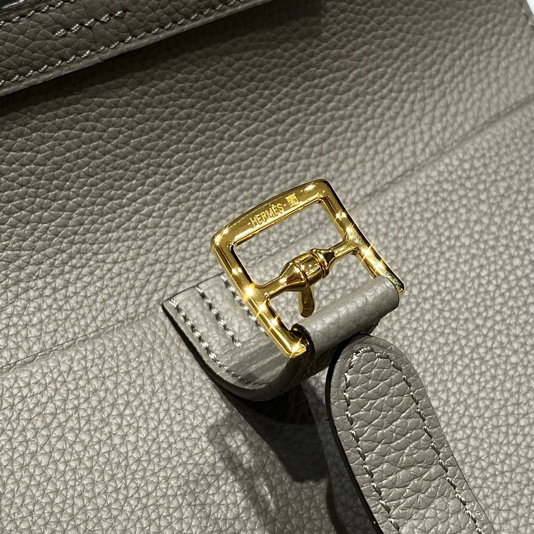 Hermes Halzan 25 Bag in Gris Meyer Clemence Leather - Image 6