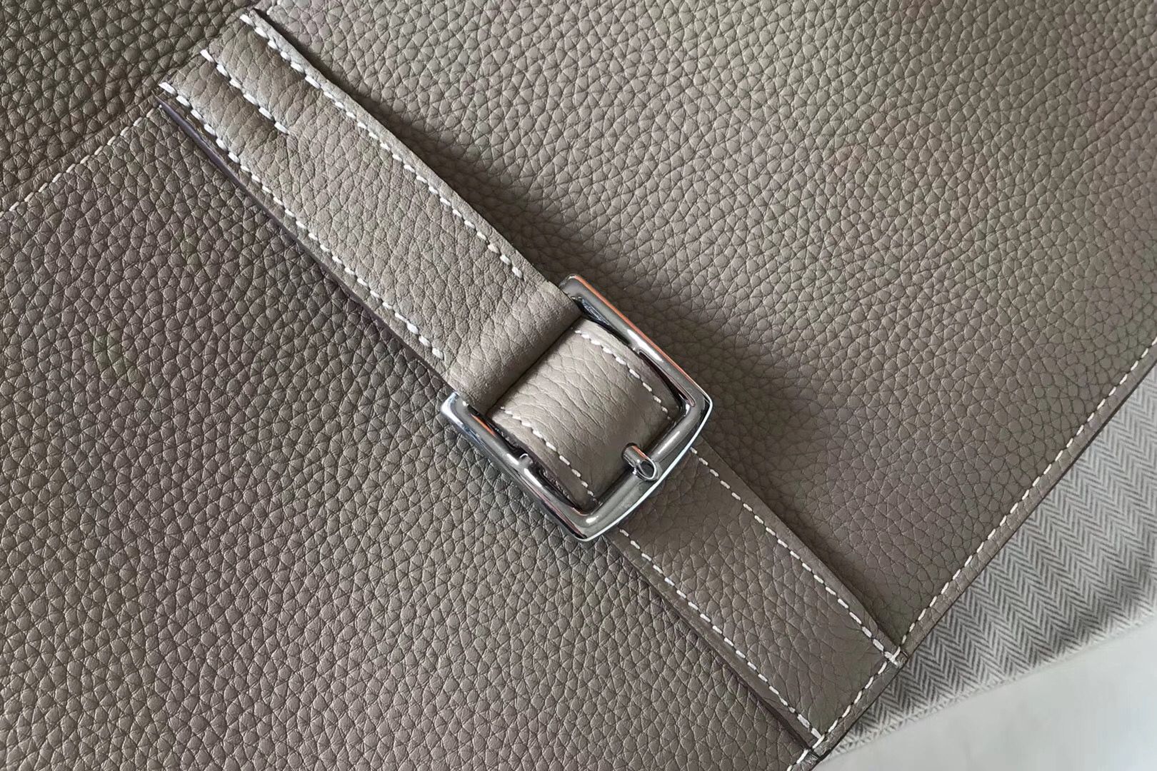 Hermes Halzan 31cm Bag In Grey Clemence Leather - Image 8