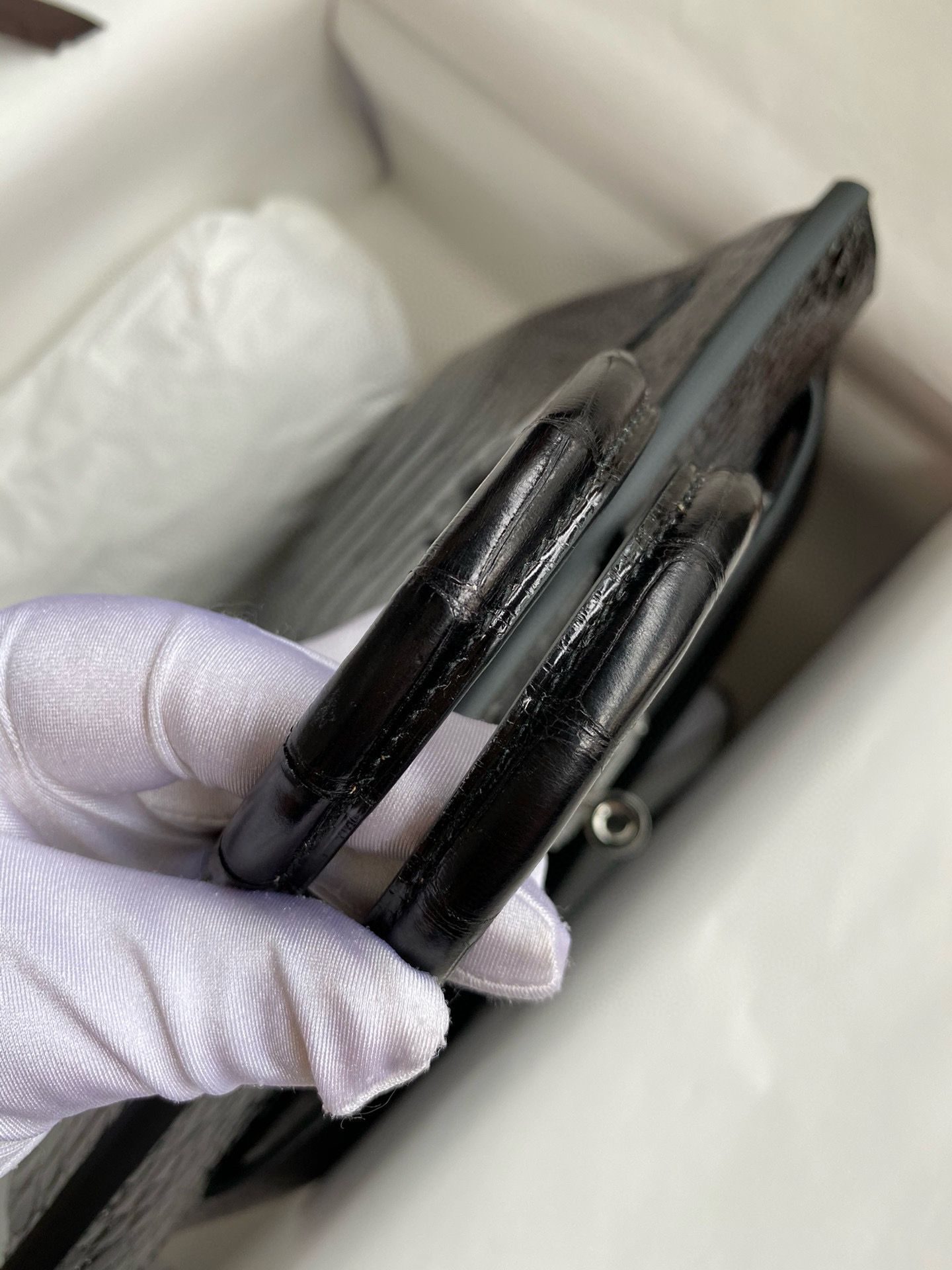 Hermes Birkin 25 Retourne Handmade Bag In Black Shiny Alligator Leather - Image 6