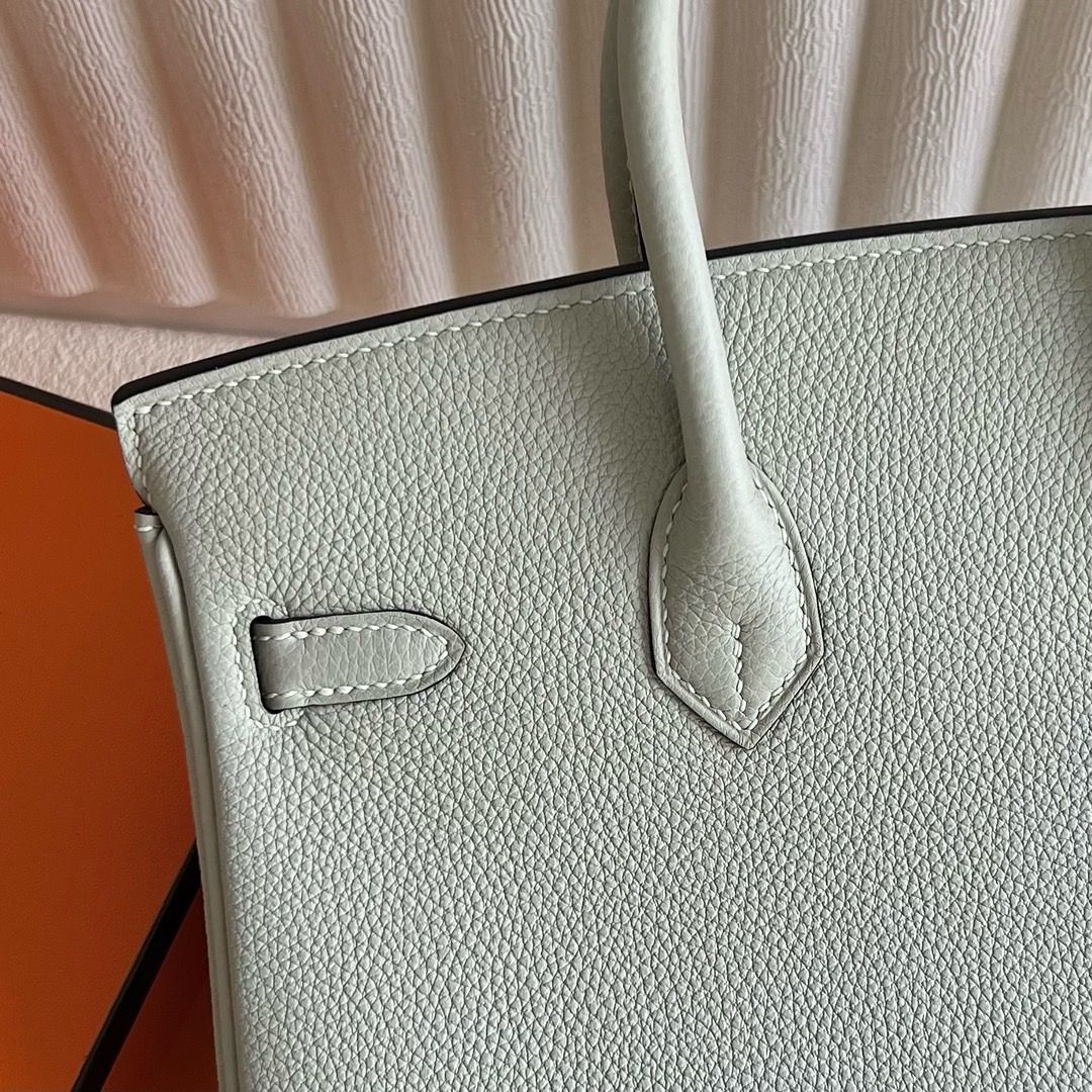 Hermes Birkin 25 Retourne Handmade Bag in Gris Neve Clemence Leather - Image 6