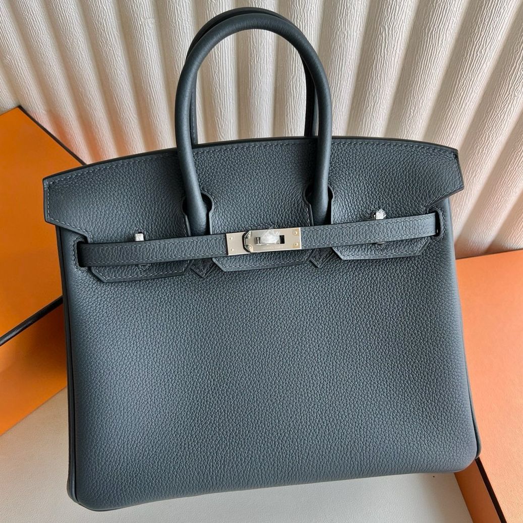 Hermes Birkin 25 Retourne Handmade Bag in Gris Misty Clemence Leather