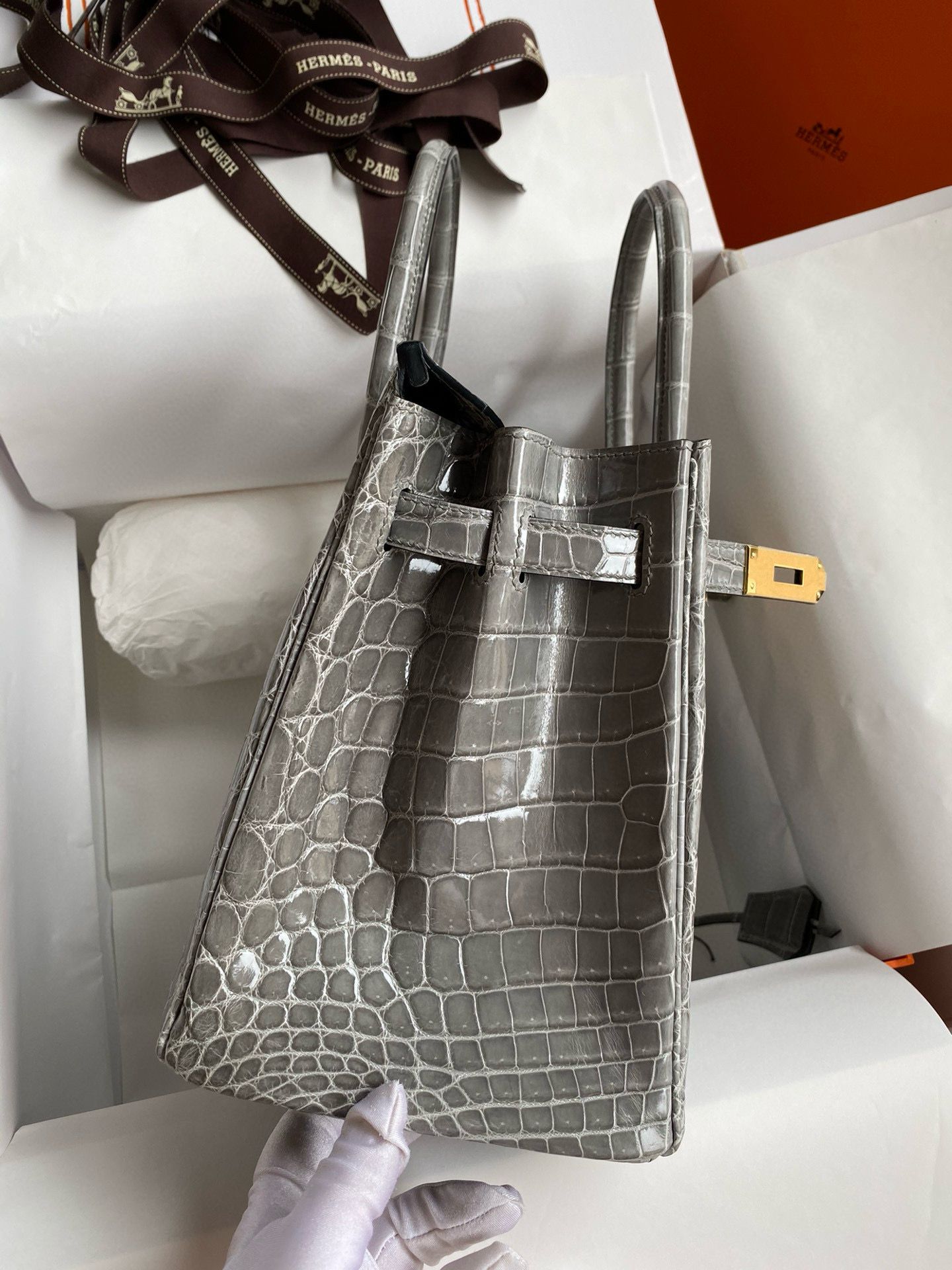 Hermes Birkin 25 Handmade Bag in Gris Ciment Crocodile Niloticus Shiny Skin - Image 6