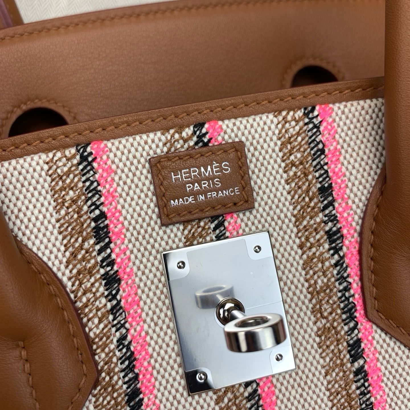 Hermes Shoulder Birkin Light 29 Bag in Toile and Gold Swift Leather - Image 4