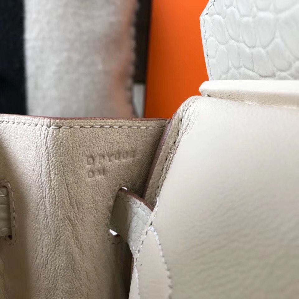 Hermes Birkin 30cm Bag In White Embossed Crocodile Leather - Image 8