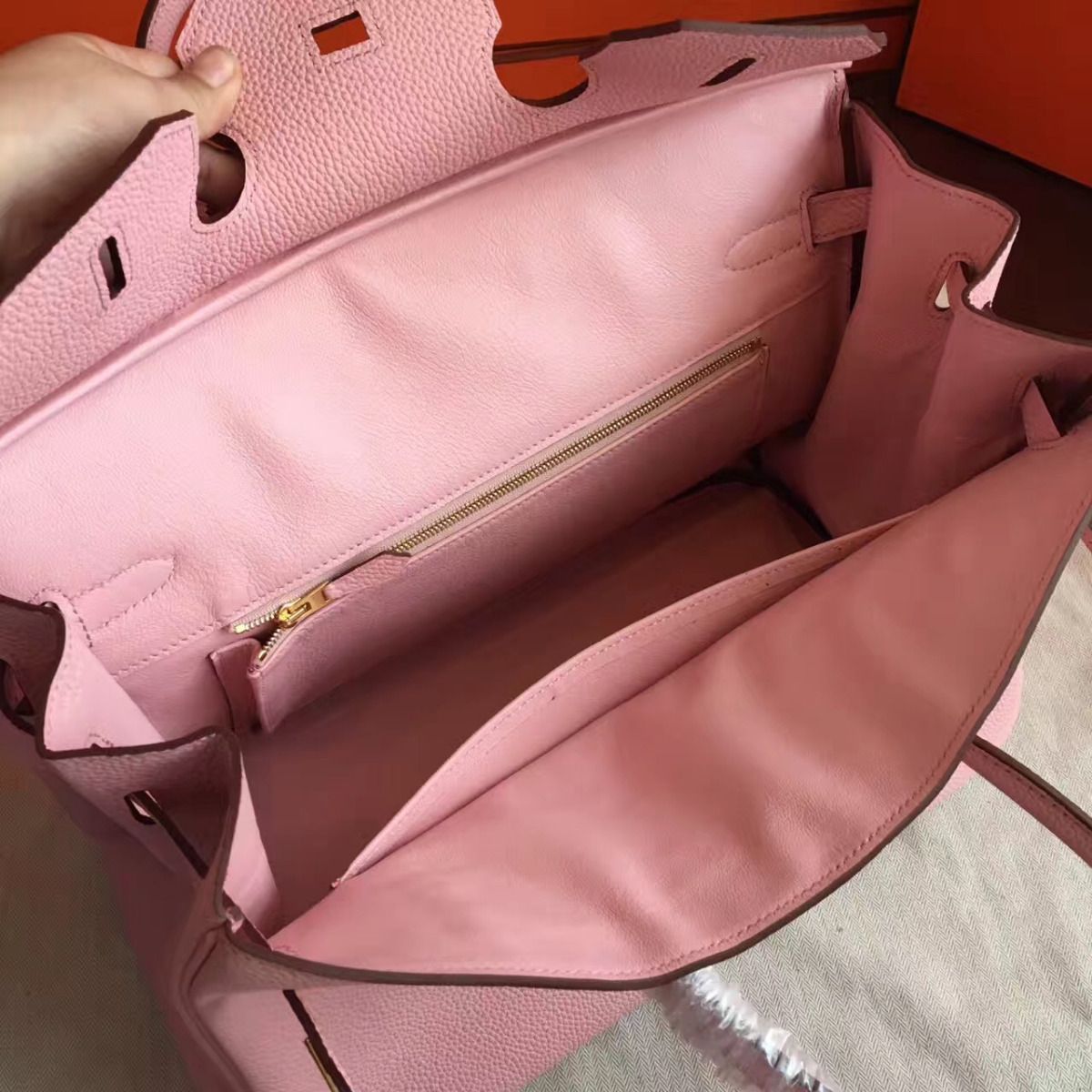 Hermes Birkin 40 Handmade Bag In Pink Clemence Leather - Image 7