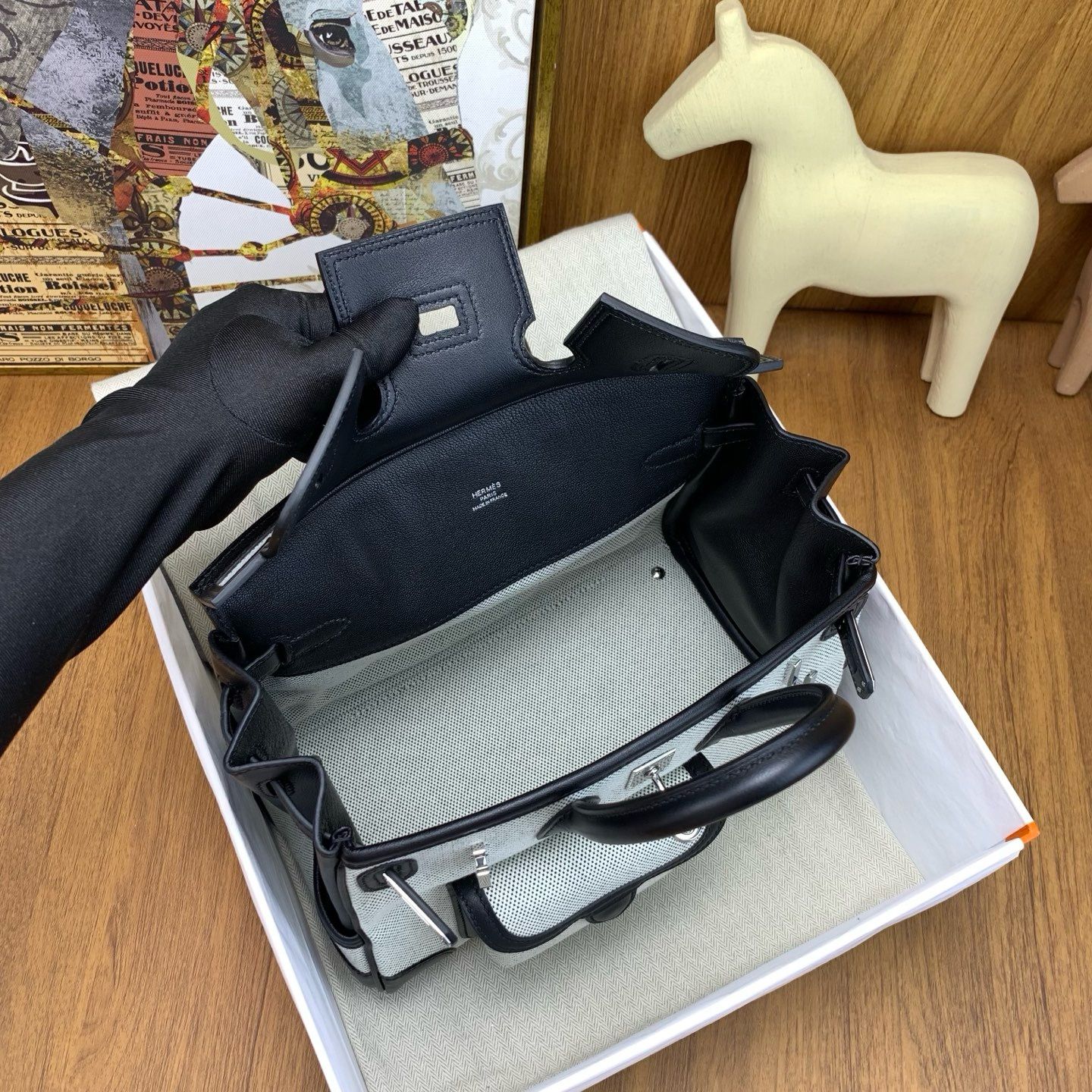 Hermes Birkin Cargo 25 Bag in Ecru Toile and Black Swift Leather - Image 6