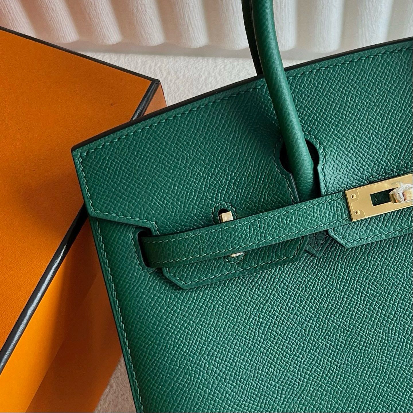 Hermes Birkin 25 Sellier Handmade Bag in Vert Moyen Epsom Calfskin - Image 3