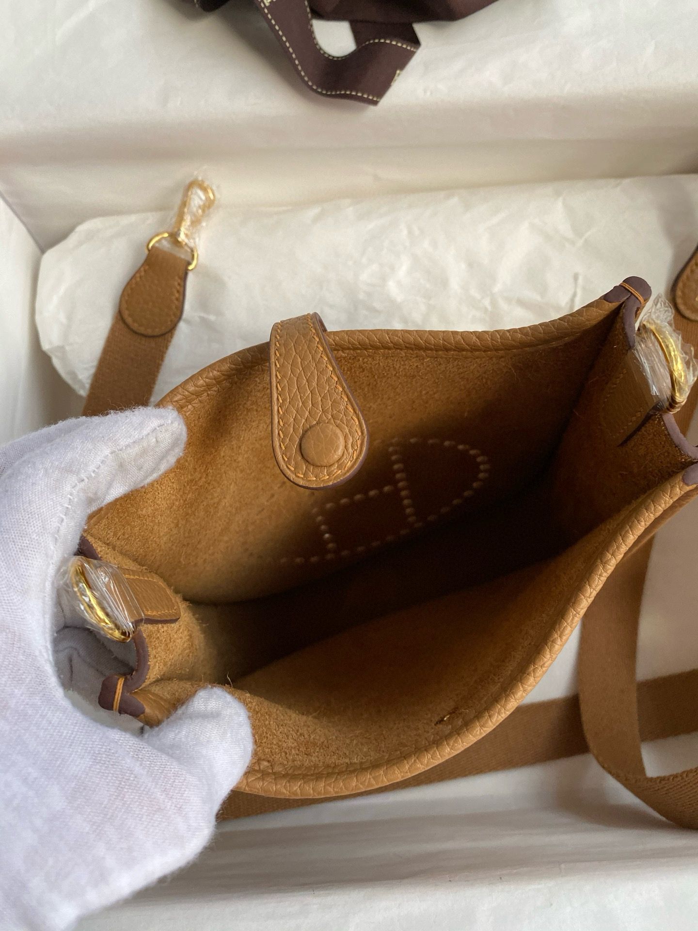 Hermes Evelyne Mini Handmade Bag in Biscuit Clemence Leather - Image 10