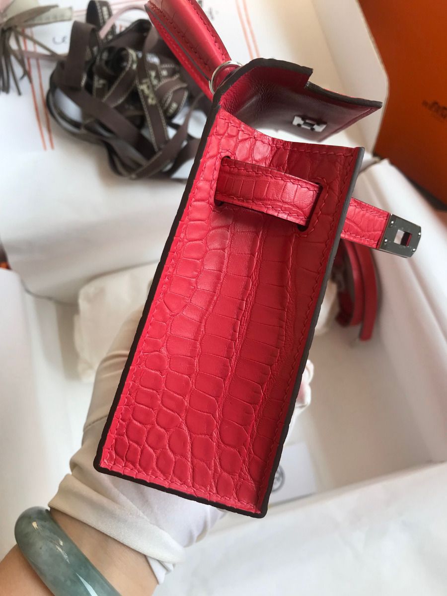 Hermes Kelly Mini II Sellier Handmade Bag In Rose Extreme Matte Alligator Leather - Image 6