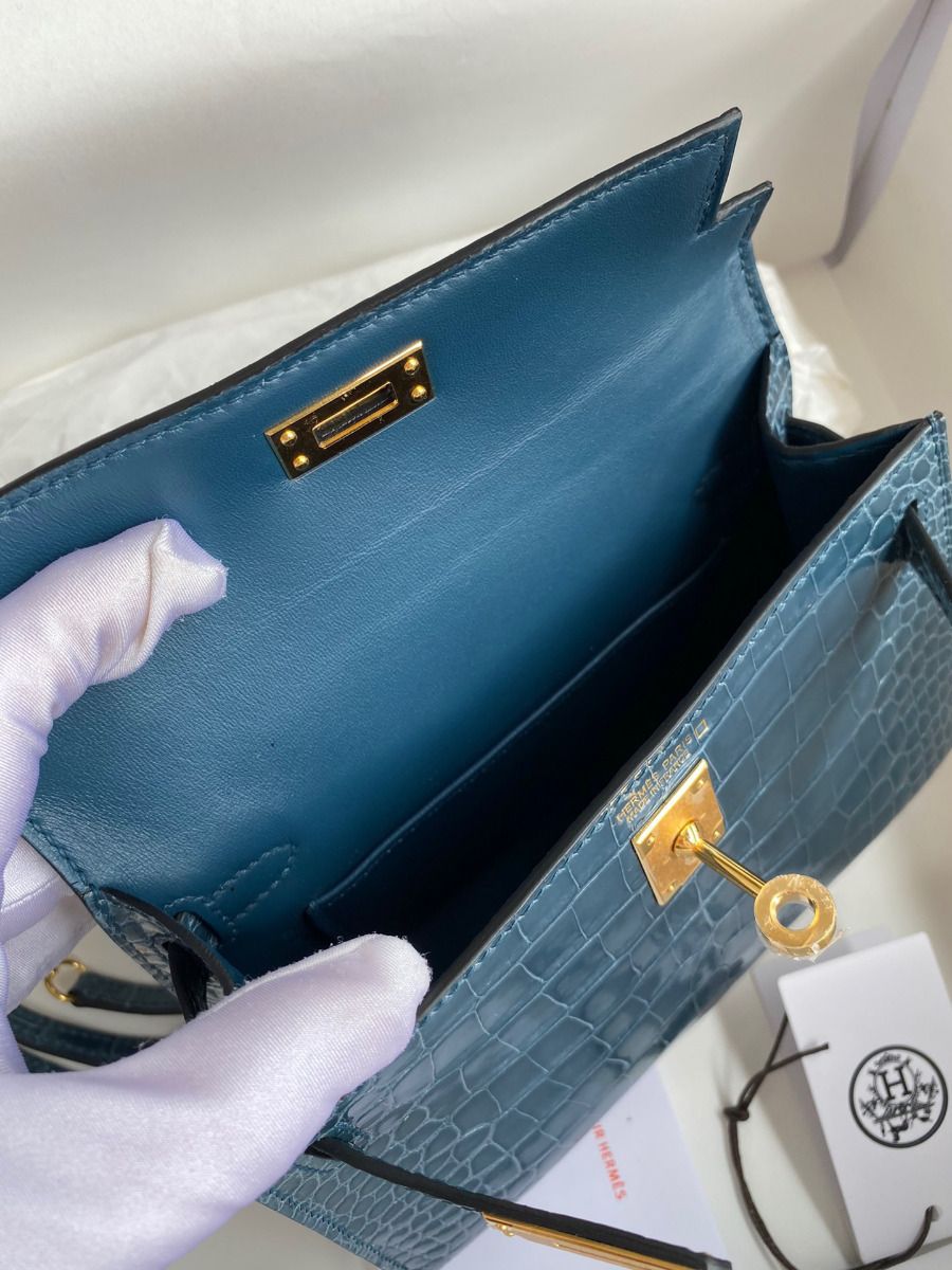 Hermes Kelly Mini II Sellier Handmade Bag In Blue Jean Shiny Alligator Leather - Image 10