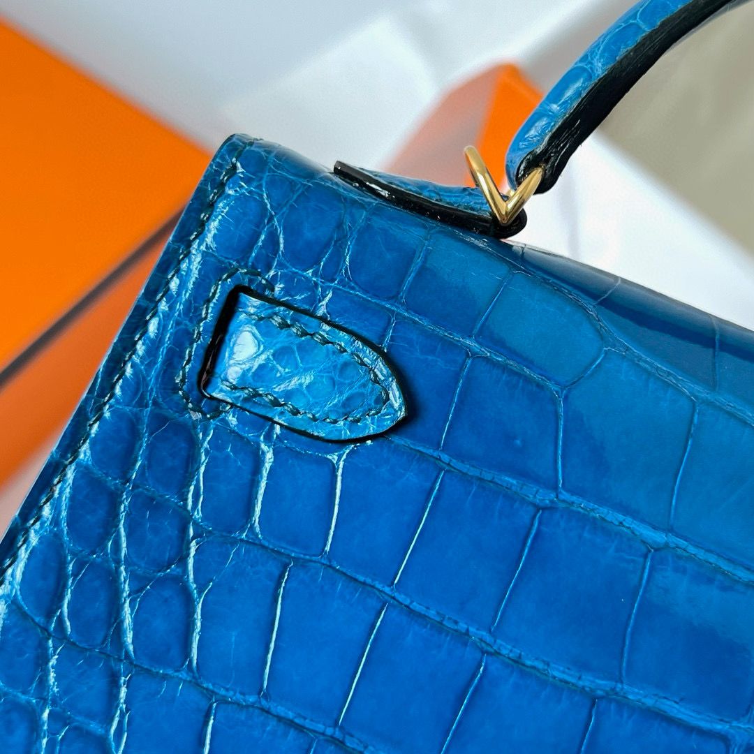 Hermes Kelly Mini II Sellier Handmade Bag in Mykonos Shiny Alligator Leather - Image 5
