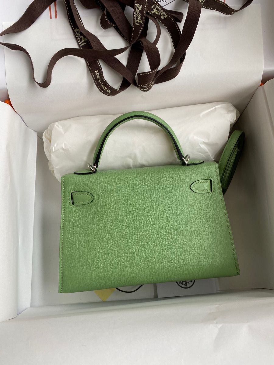 Hermes Kelly Mini II Sellier Handmade Bag In Vert Criquet Chevre Mysore Leather - Image 3