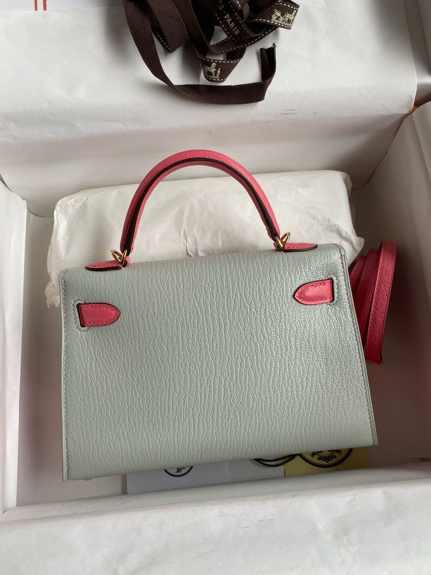 Hermes Kelly Mini II Sellier Bicolor Handmade Bag in Pearl Grey and Rose Azalee Chevre Mysore Leather - Image 3