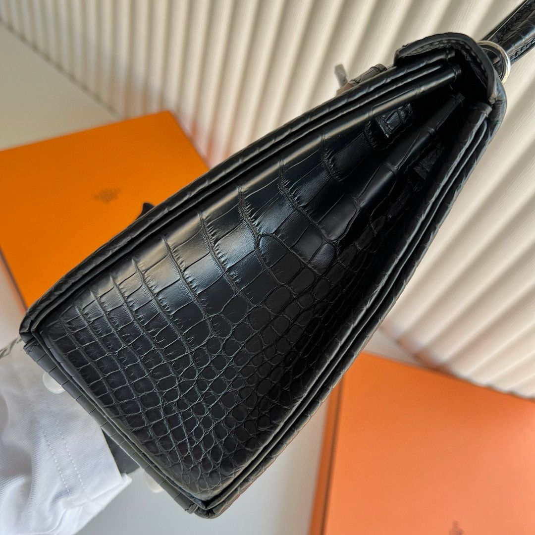Hermes Kelly 25 Retourne Handmade Bag in Black Alligator Leather - Image 4