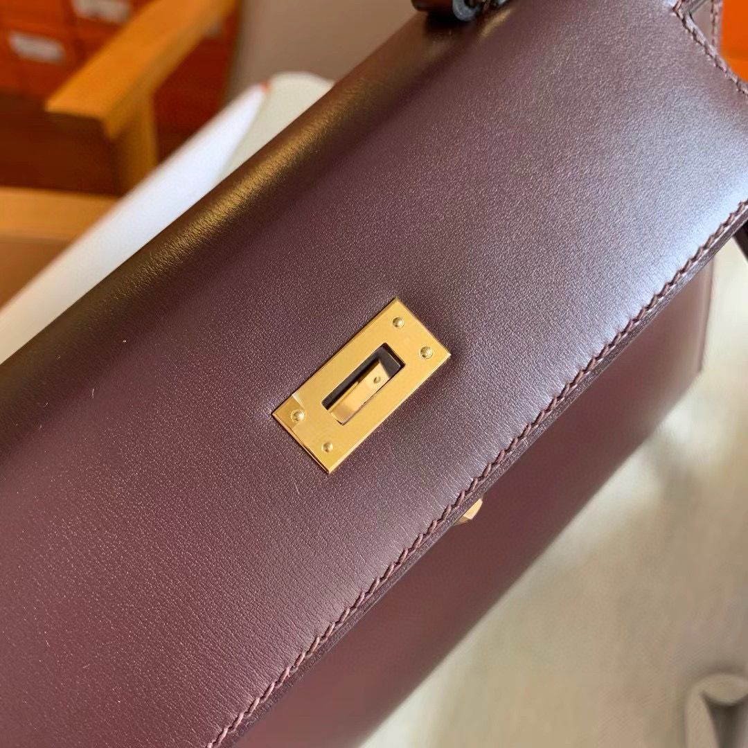 Hermes Kelly Sellier 25 Handmade Bag in Bordeaux Box Calfskin - Image 10