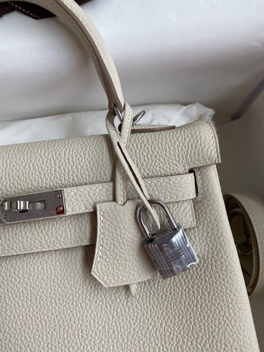 Hermes Kelly Retourne 25 Handmade Bag In Craie Clemence Leather - Image 4