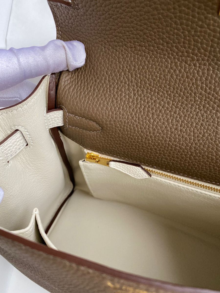 Hermes Kelly Retourne 25 Bicolor Bag in Taupe and Craie Clemence Calfskin - Image 9