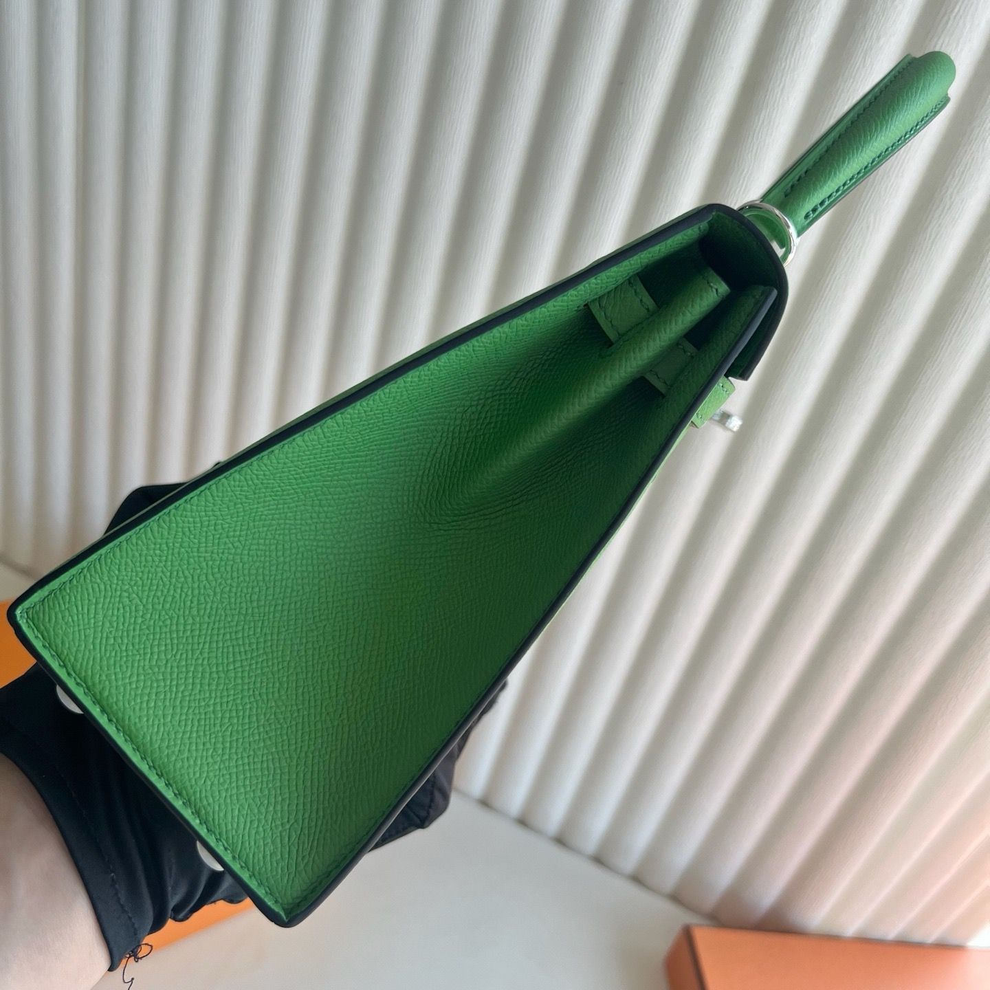 Hermes Kelly Sellier 25 Handmade Bag in Vert Yucca Epsom Calfskin - Image 9