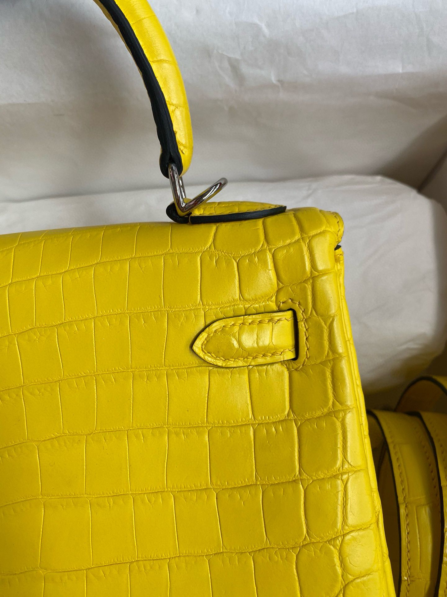 Hermes Kelly Retourne 25 Handmade Bag in Mimosa Crocodile Niloticus Matte Skin - Image 5