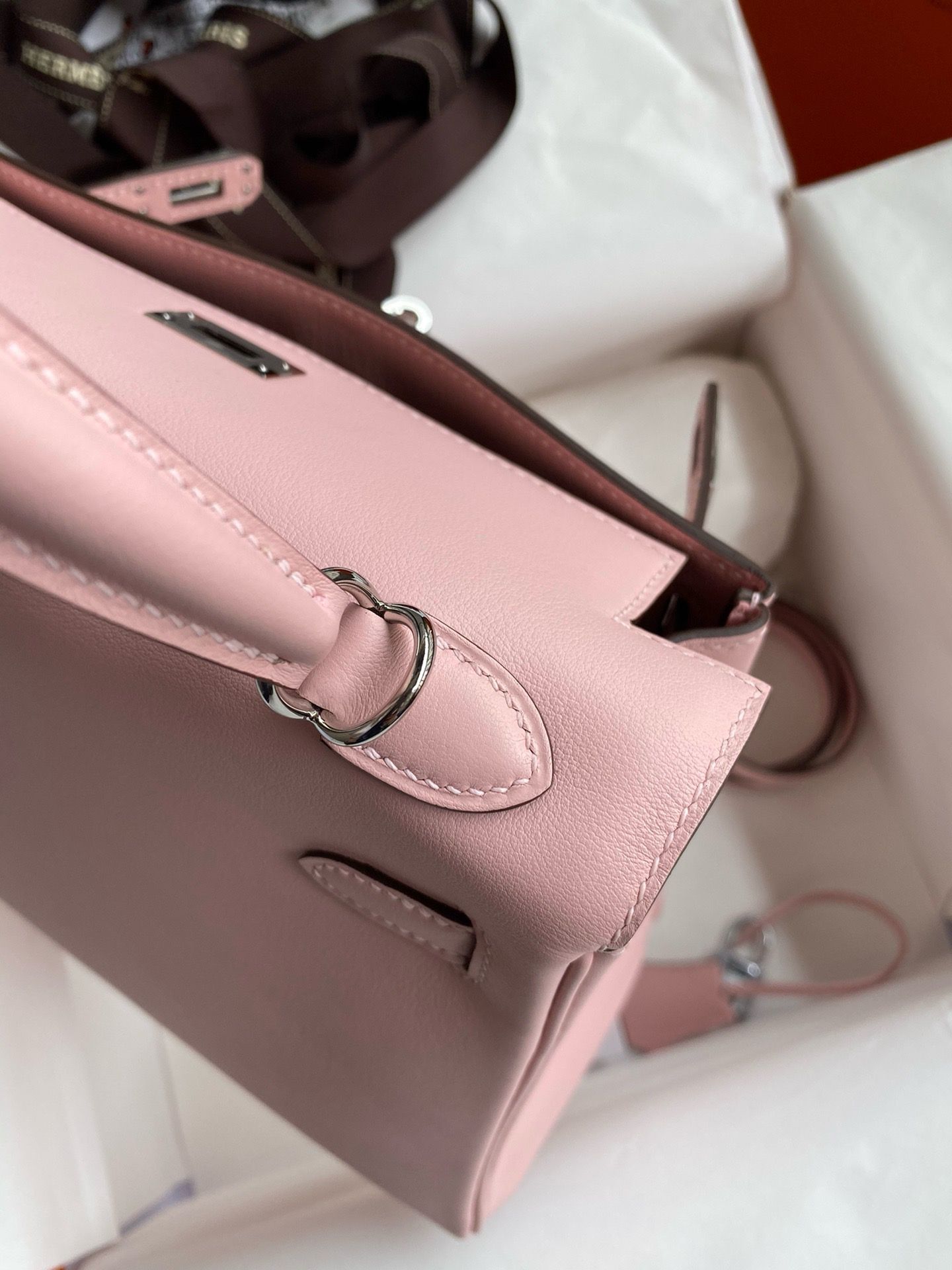 Hermes Kelly Retourne 25 Handmade Bag In Rose Sakura Swift Calfskin - Image 7