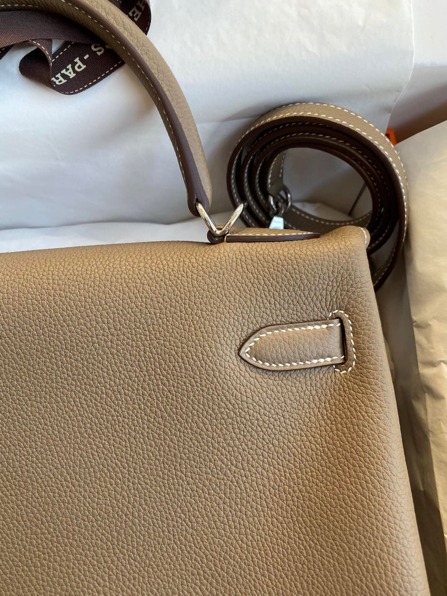 Hermes Kelly Retourne 32 Handmade Bag In Taupe Clemence Leather - Image 5