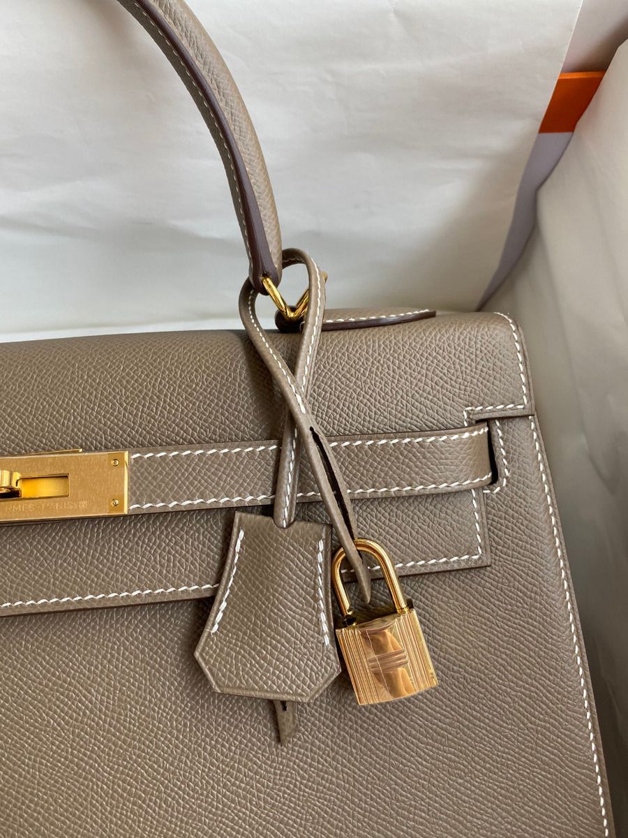 Hermes Kelly Sellier 32 Handmade Bag In Taupe Epsom Calfskin - Image 4