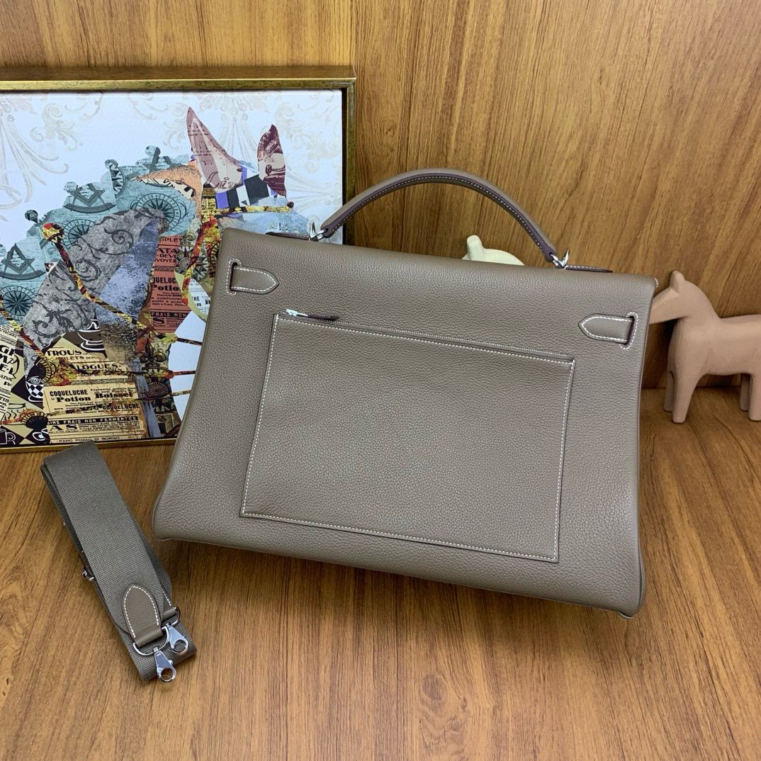 Hermes Kelly 42 Maxi Handmade Bag in Taupe Clemence Leather - Image 6