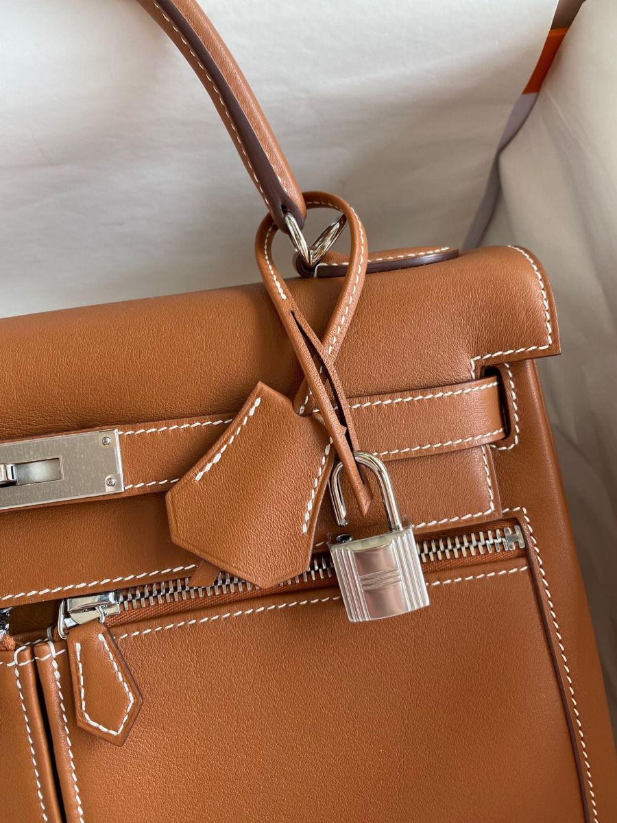 Hermes Kelly Lakis 32 Handmade Bag In Gold Swift Calfskin - Image 4