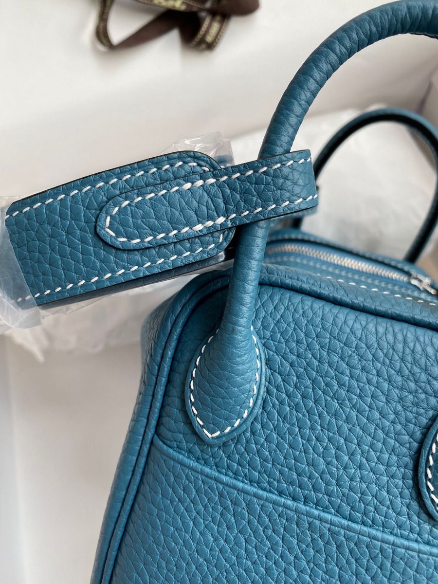 Hermes Mini Lindy Handmade Bag In Blue Jean Clemence Leather - Image 5