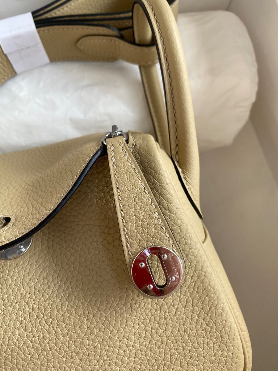 Hermes Mini Lindy Handmade Bag In Trench Clemence Leather - Image 4