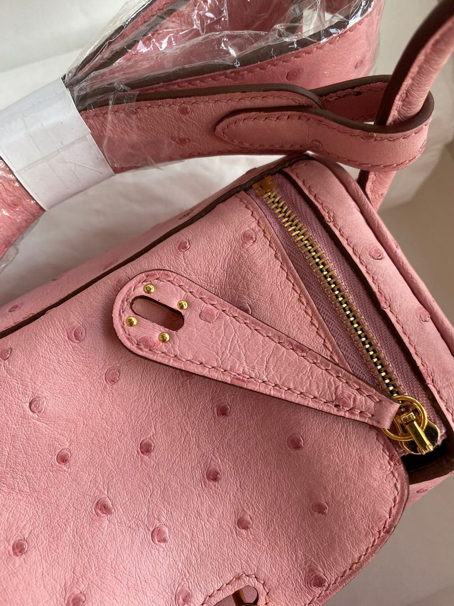 Hermes Mini Lindy Handmade Bag In Rose Sakura Ostrich Leather - Image 6