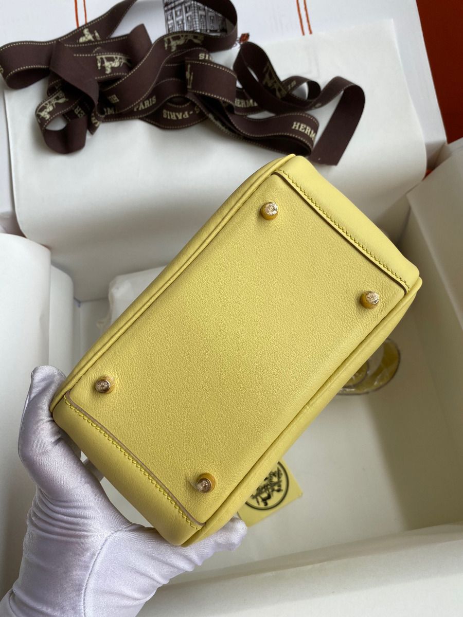 Hermes Mini Lindy Handmade Bag In Jaune Poussin Swift Leather - Image 9