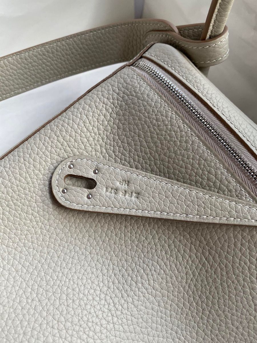 Hermes Lindy 26 Handmade Bag In Beton Clemence Leather - Image 6