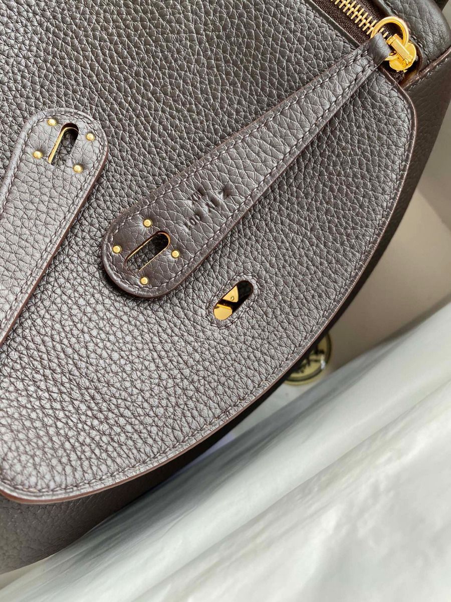 Hermes Lindy 26 Handmade Bag In Ebene Clemence Leather - Image 7